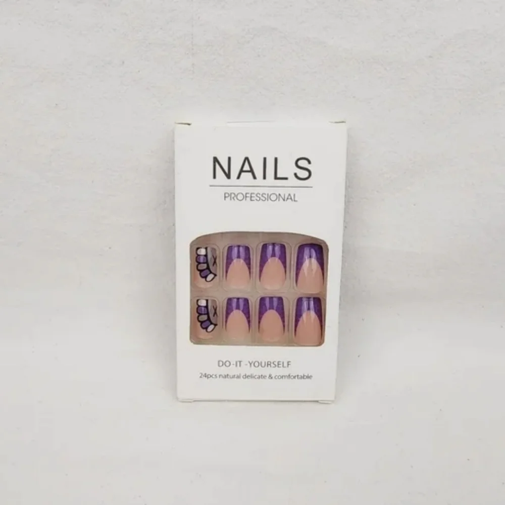 24 Pieces Fake Press On Nails